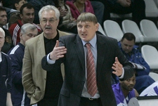 Генеральный менеджер "Урал-Грейта" Сергей БЕЛОВ (слева) и главный тренер пермской команды Роман ДВИНЯНИНОВ. Фото Александра ВИЛЬФА, "СЭ"