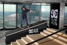 Скейтеры на 41-м этаже башни "Федерация"