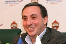 Евгений Гинер: "Болельщики подарили пулемет"