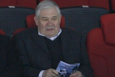 Владимир Юрзинов: "Школа выживания у канадцев пока лучше"