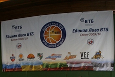 Кто бросит перчатку России?