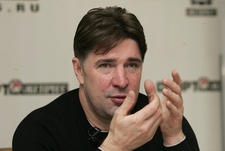 Алексей Касатонов: "Смотрю наш хоккей и думаю - КХЛ показывают или НХЛ?"