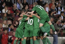 Вторник. "Барселона" - "Рубин" - 1:2. Игроки "Рубина" празднуют первый гол. Фото AFP