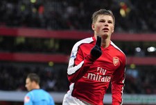 Суббота. "Арсенал" - "Стоук Сити" - 2:0. 26-я минута. Только что Андрей АРШАВИН забил свой юбилейный гол. Фото REUTERS