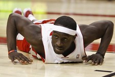 Попс Менса-Бонсу: "Павлюченко обожаю. Аршавина не знаю"