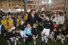 Воспитанники детдома  против будущих профессионалов