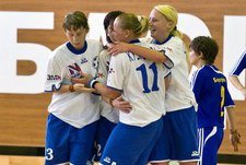 Впереди у чемпионок Кубок наций