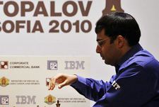 Ананд проиграл одним ходом