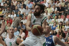 На пьедестале - без перемен