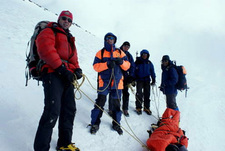 Хижина на Эльбрусе уже спасает жизни