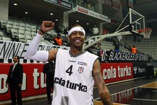 Федор Лихолитов:  "За майку с №4 Айверсон подарил мне часы"