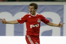 Александр Алиев:  "Под елкой меня ждал новый мяч"