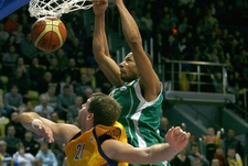 На финише первого круга впереди - Пашутин и ЦСКА