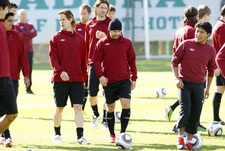 Январь. Кадрие. ГЕКДЕНИЗ Карадениз на тренировке "Рубина". Фото Алексея ИВАНОВА, "СЭ"