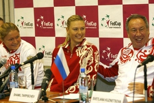 Мария Шарапова: "Надеюсь, орехами бросаться не будут"