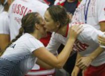 Елена Лиховцева: "Корт на льду? Ничего страшного!"