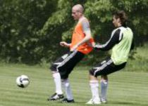 Малхаз Асатиани:  "Нормальных предложений пока не дождался"