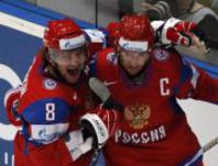 Радостный юбилей Ковальчука против грустного у Овечкина