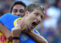 Воскресенье. Буэнос-Айрес. "Бока Хуниорс" - "Ривер Плейт" - 2:0. Мартин ПАЛЕРМО празднует второй гол в ворота "Ривера".