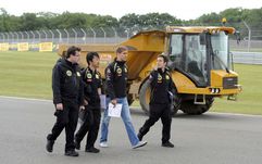 Оксана Косаченко: "Надо понять, что нам готов предложить "Лотус Рено"