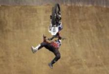 Мотокентавры летают колесами вверх