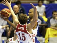 Болеем за наших