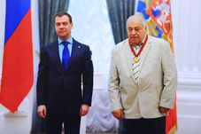 Дмитрий МЕДВЕДЕВ и Дмитрий МИНДИАШВИЛИ. Фото Александра ОРЕШНИКОВА