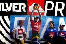 "Спорт-Экспресс EXTREME" представляет. Серфинг. "Quiksilver PRO France 2011." Как это было. Видео-отчет.