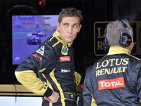 Оксана Косаченко: "Позиции Петрова  защищены действующим контрактом"