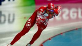 Последний круг принес Скобреву первую медаль