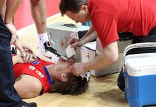 Кириленко сломал нос  и пропустит как минимум две игры