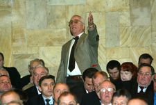 В бой идут одни