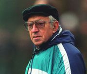 1999 год. Главный тренер ногинского "Автомобилиста" Игорь ВОЛЧОК.