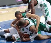 Подарок из Милана полупустому "Баскет-холлу"