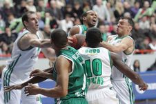 Пашутин намерен дать "Барселоне" бой