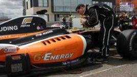 Обгонов много - очков пока нет