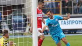 6 мая. Санкт-Петербург. "Зенит" - "Спартак" - 2:3. 23-я минута. Только что Александр КЕРЖАКОВ забил 23-й мяч в чемпионате. Фото Вячеслава ЕВДОКИМОВА.