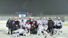 16 февраля. Красноярск. За день до "Русской классики" лед "Центрального стадиона" проверили руководители ВХЛ и сборная краевого правительства.