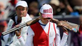 Она промахнулась