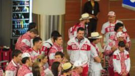 Вчера. Шереметьево. Первые шаги наших чемпионов-волейболистов на родной земле. Фото Антона СЕРГИЕНКО,