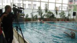 Встреча инопланетян на бортике московского бассейна