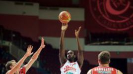 "Спартак" и "Химки": 25 трехочковых на двоих