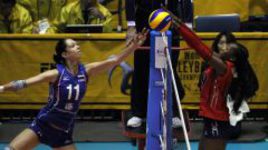 Теперь и в России: Хукер против Гамовой