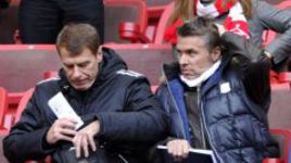 Роберто РОЗЕТТИ (слева - его теперь уже бывший помощник Юрий БАСКАКОВ). Фото Александра ФЕДОРОВА, "СЭ".