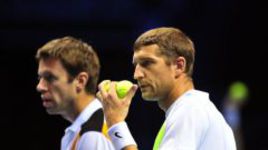 5 ноября. Лондон. Максим МИРНЫЙ (справа) и Даниэль НЕСТОР.