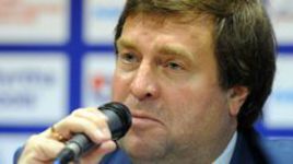 Новый тренер сборной: федерация - за Журавлева