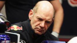 Эйдриан Ньюи:  "Делаю машину быстрее, не выходя из душа!"