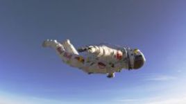 14 октября. Розуэлл. Феликс БАУМГАРТНЕР во время рекордного суперпрыжка из стратосферы.