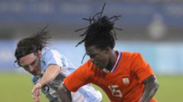 16 августа 2008 года. Шанхай. Олимпийский турнир. 1/4 финала. Аргентина - Голландия - 2:1. Ройстон ДРЕНТЕ против Лионеля МЕССИ. .