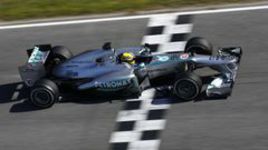 Тестовые заезды в Барселоне:  эксперты в поисках фаворита